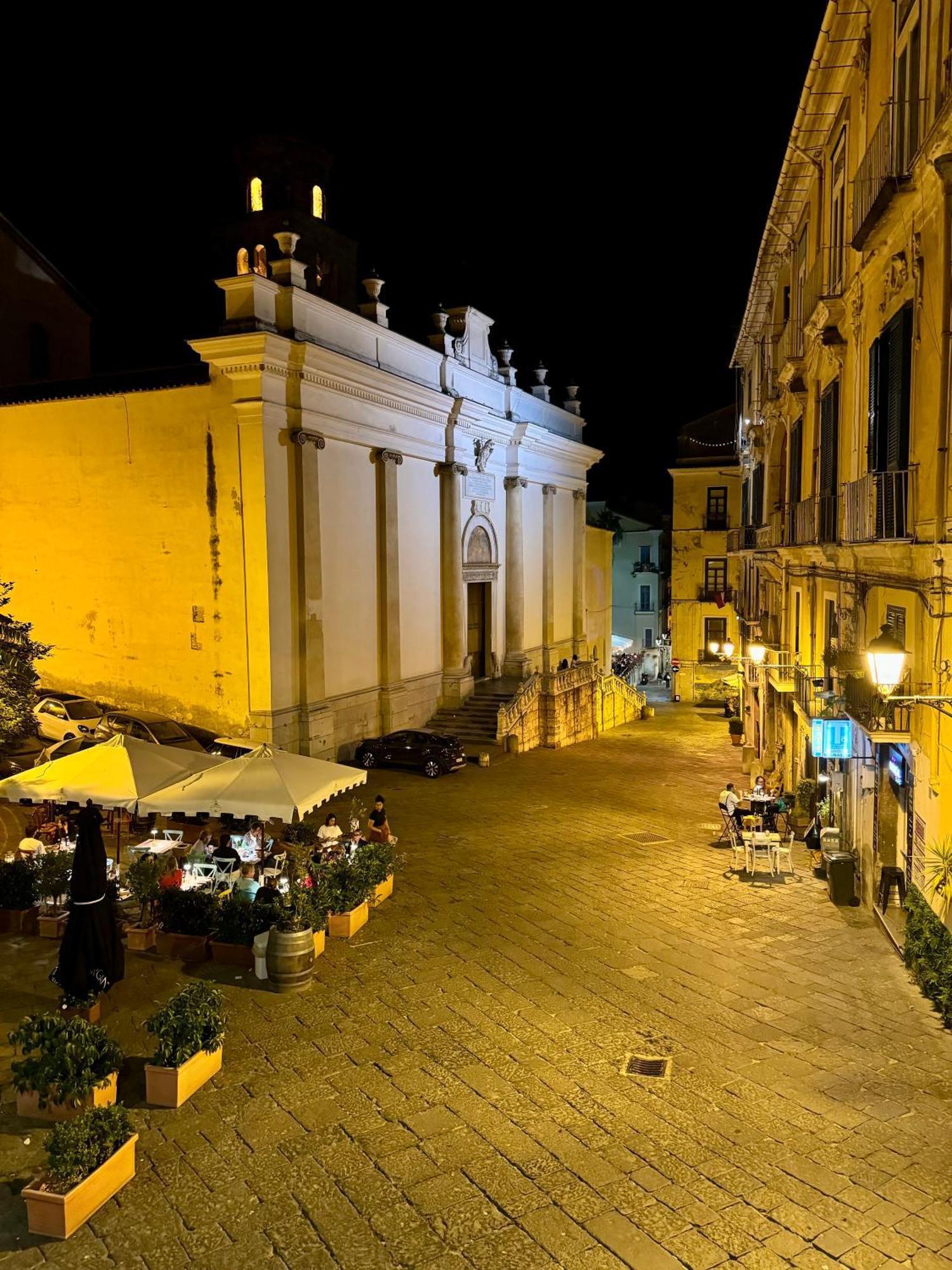 Residenza D'Artista Al Duomo1 Salerno Exterior foto